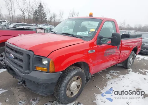 2005 Ford F-250 Xl/Xlt z USA, uszkodzony, nr VIN 1FTNF20525EC97584